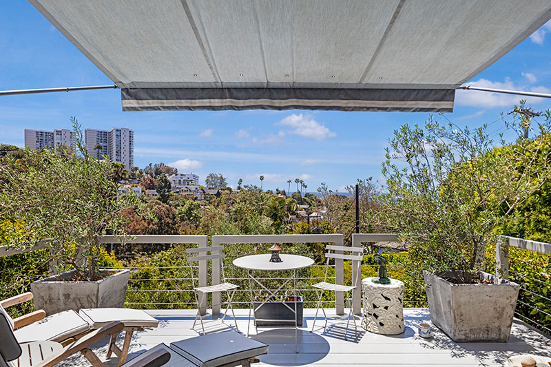 Amalfi Drive deck 2